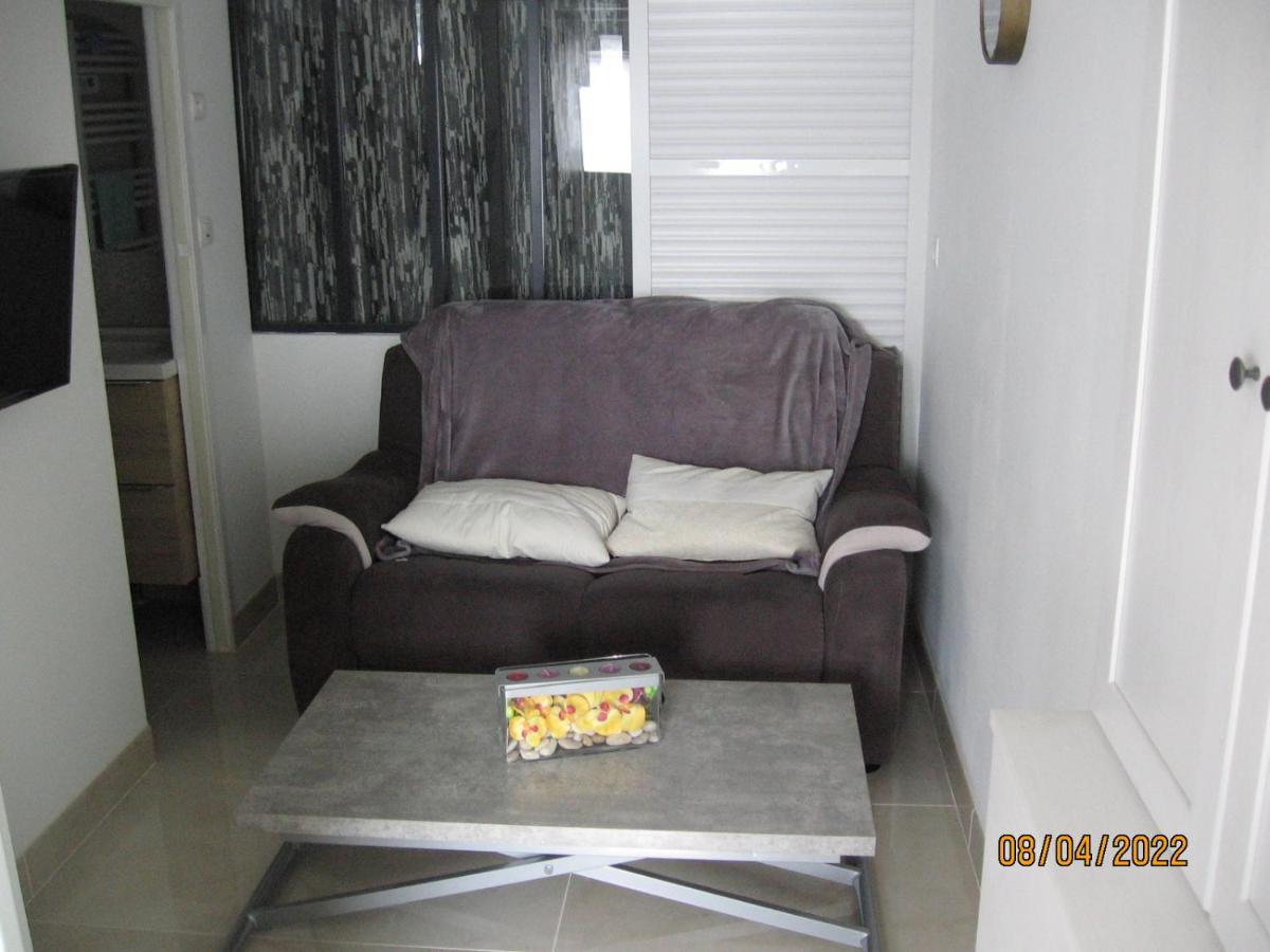 Appartement Avec Chambre En Mezzanine Rognac Exterior photo